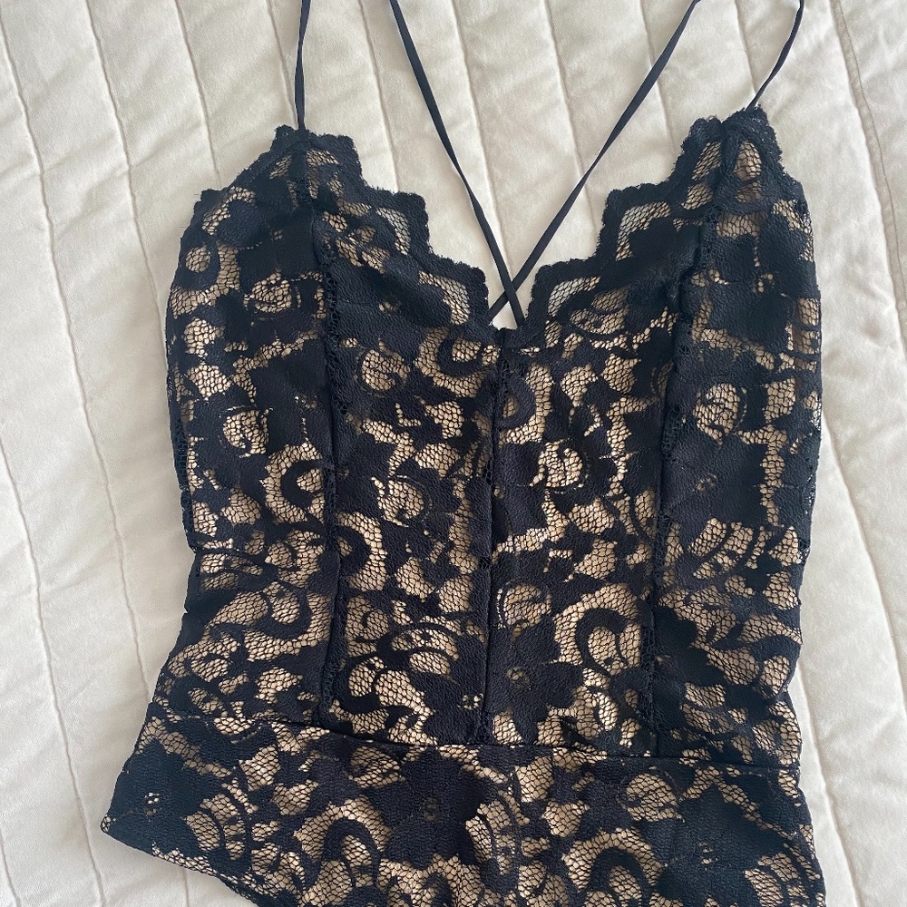 Socialite lace bodysuit